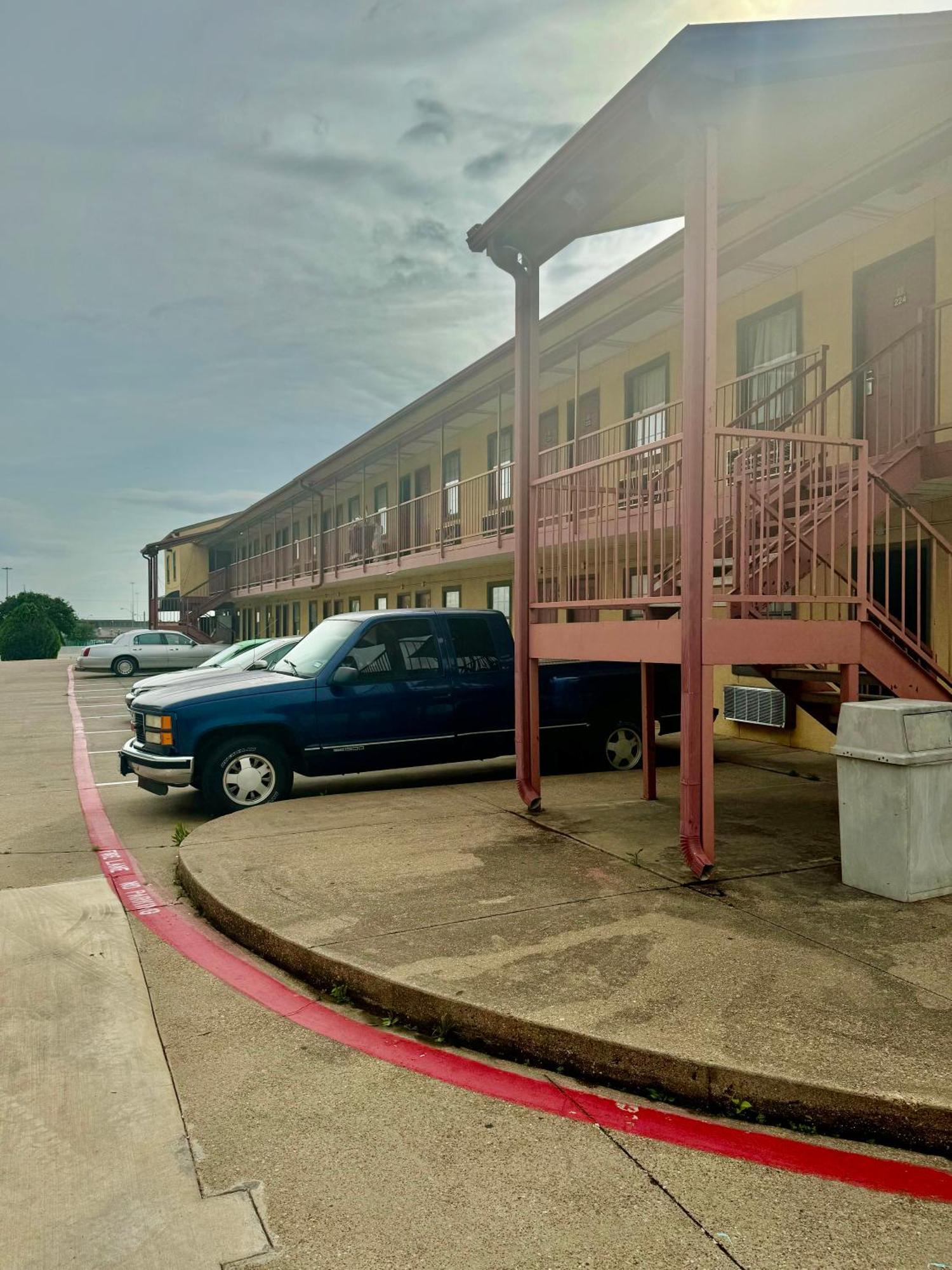 Seagoville Inn Экстерьер фото